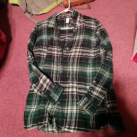 H&M Tops - H&M Plaid button down